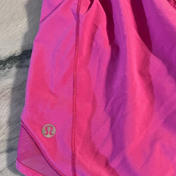 Lululemon Hotty Hot Low-Rise Lined Short 4" - Picture 8 of 14